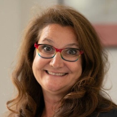 ANNE VALÉRIE BACH anne